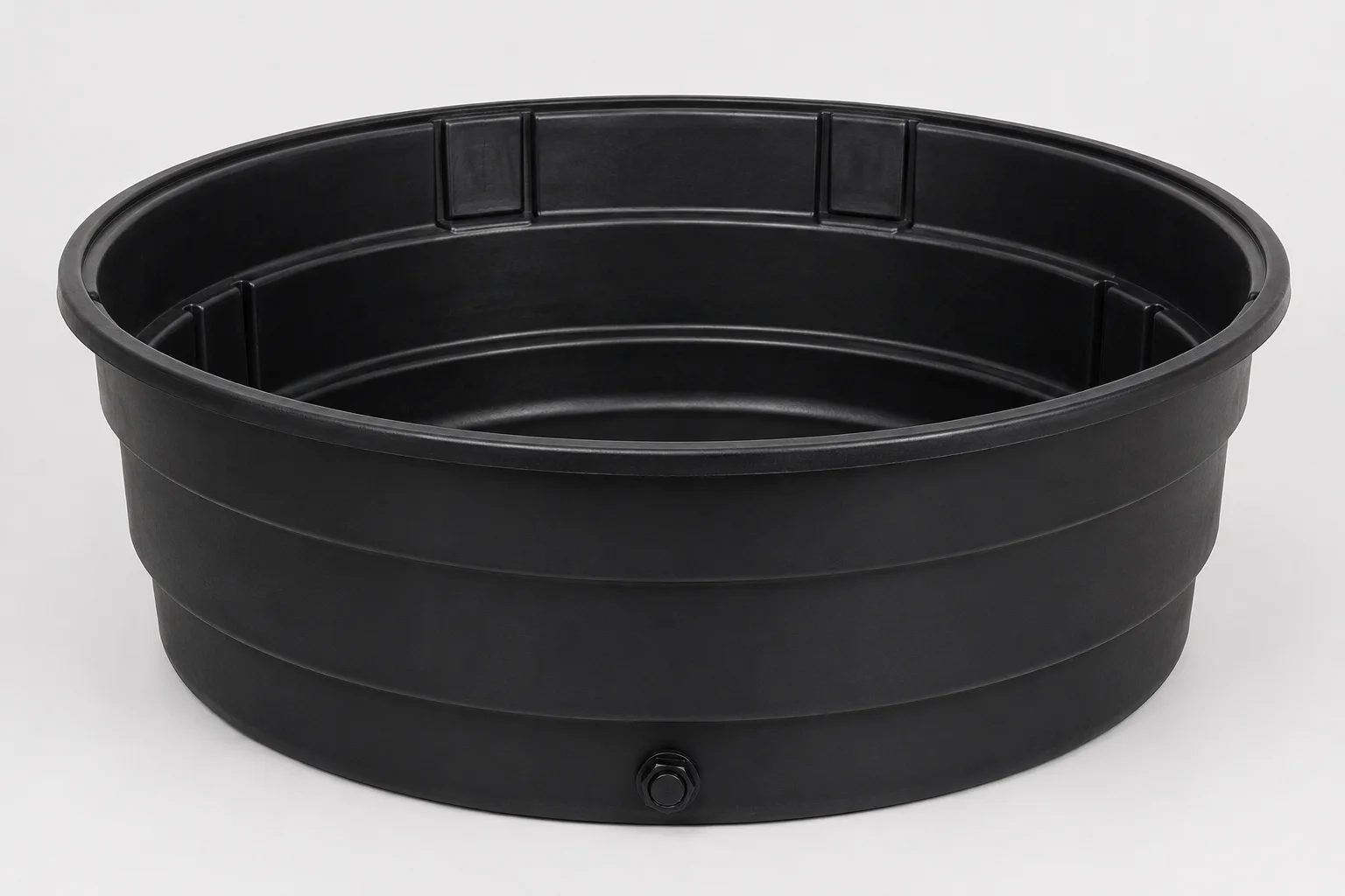 Black plastic stock tank suitable for koi quarantine setup